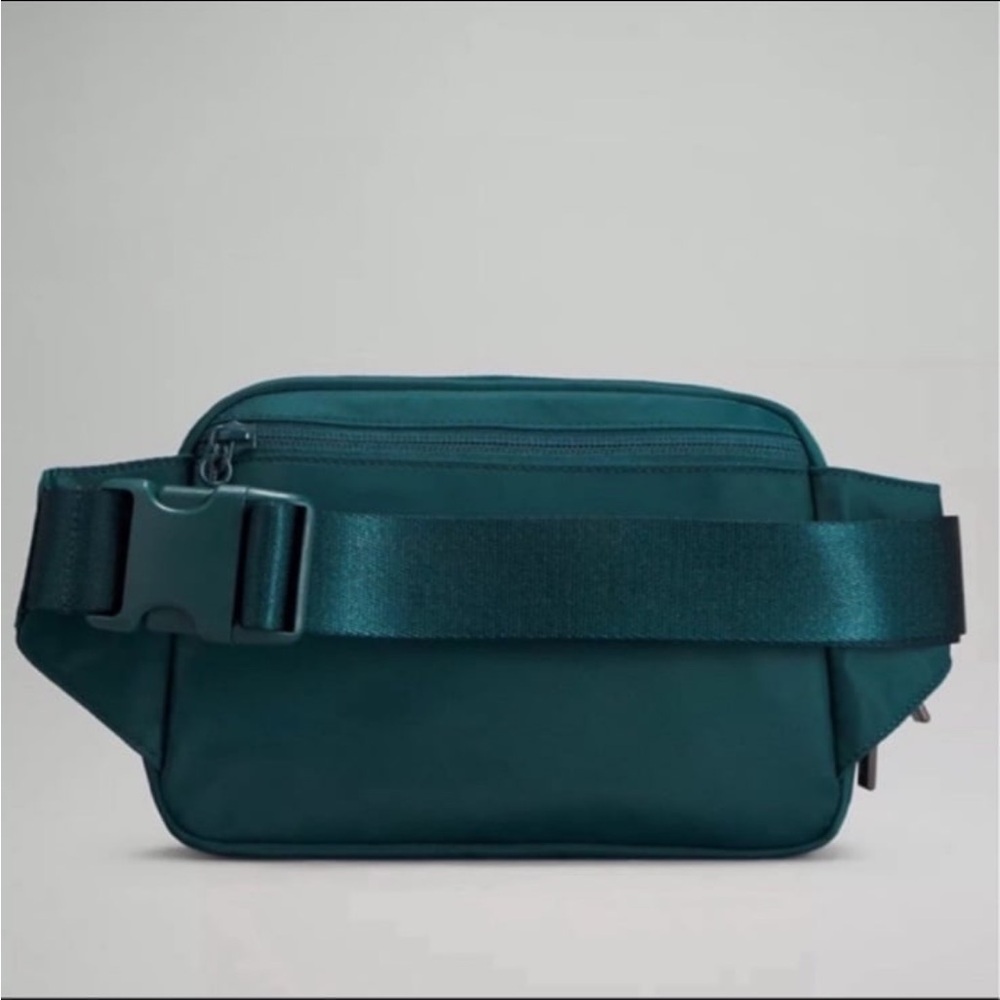 Lululemon XL Deep Teal Belt Bag - Picture 2 of 3
